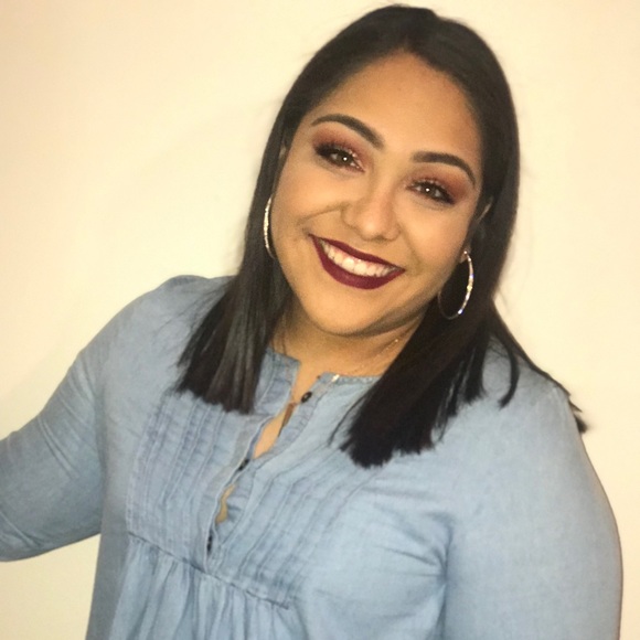 Meet your Posher, Vianey - Picture 2 of 2